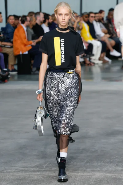 Look 14